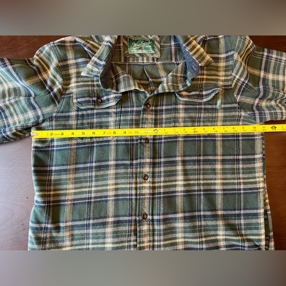 Woolrich Men’s button up heavy flannel shirt. Size Large. - Picture 4 of 10